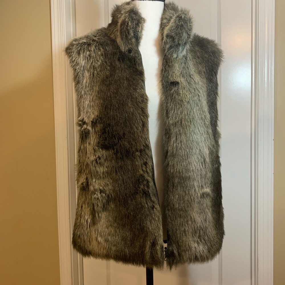 Women’s Reversible Fur Nylon Vest Size Large